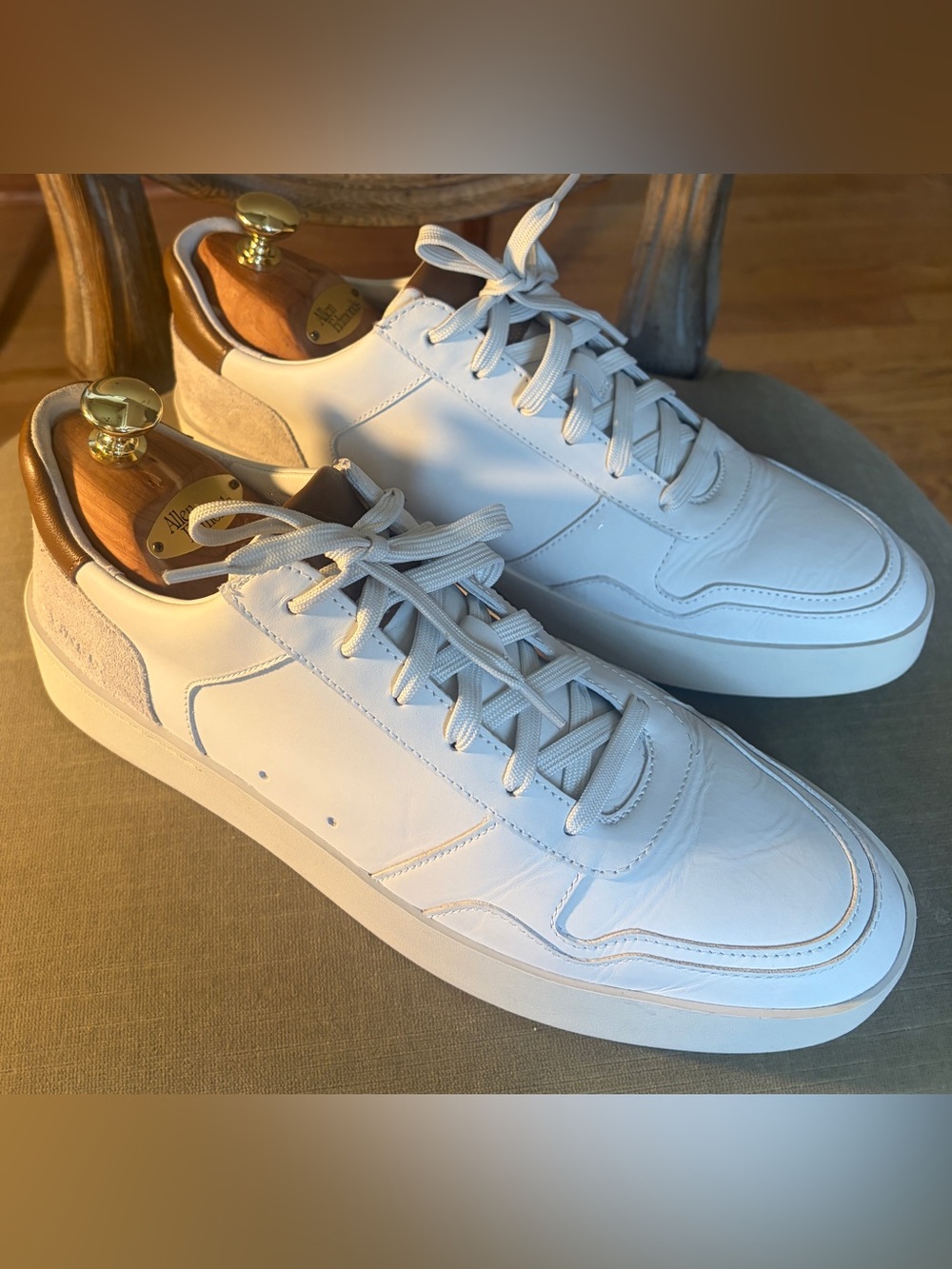 VINCE NWOT $275 Peyton Leather Sneaker 10.5 White/ Brown